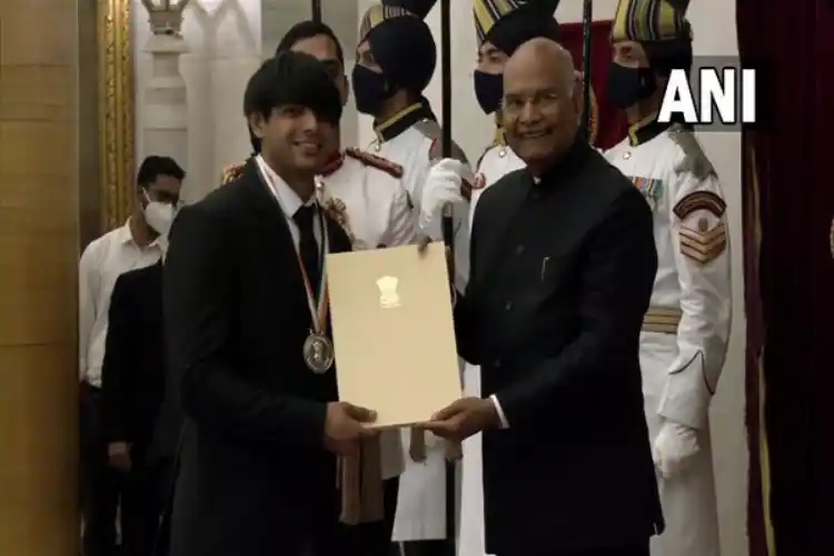 Neeraj Chopra with President Ram Nath Kovind (File Photo)