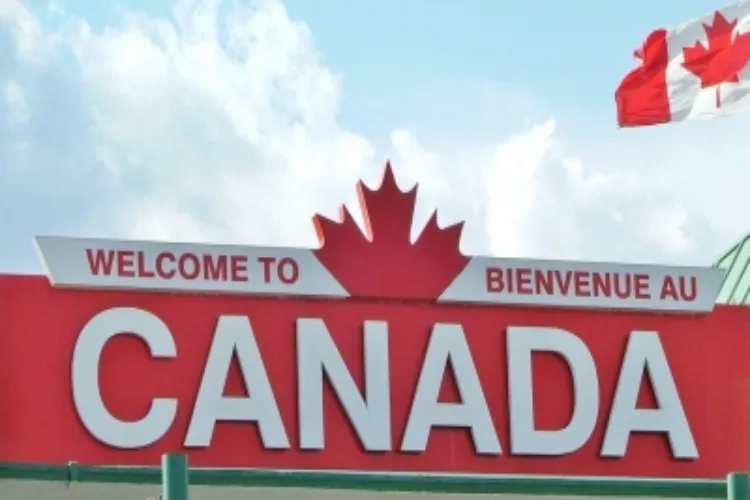  A board welcoming immigrants to Canada