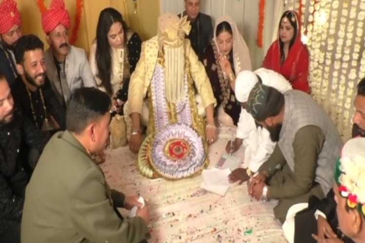 To promote religious harmony a Muslim couple married inside a Hindu Temple run by the VHP in Shimla
