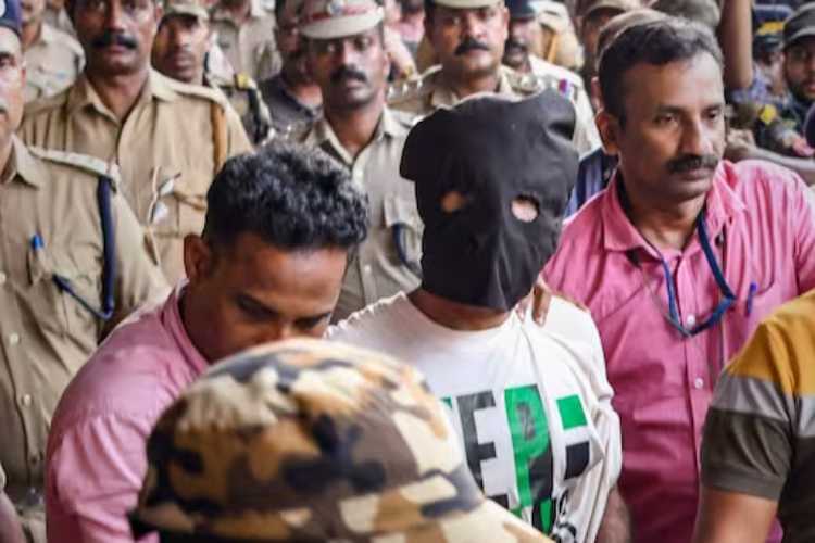 NIA raided various locations in Delhi's Shaheen Bagh locality ion connection with the Kerala train fire case