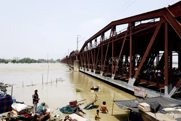 Water level in Yamuna creating concerns