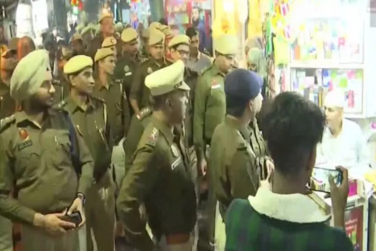 Delhi Police patroling Old Delhi markets before Muharram 