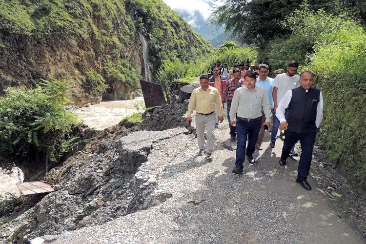 Chief Minister Jairam Thakur inspecting the damage caused by flood