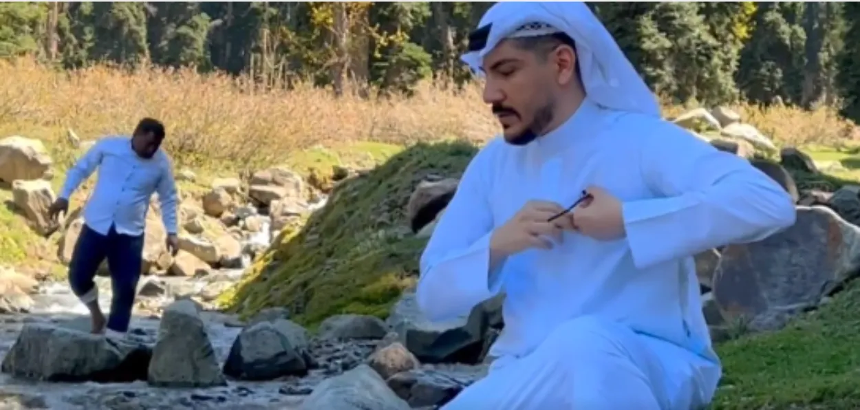 British-Arab influencer Ajmad Taha in Kashmir (Twitter)