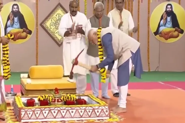 PM Narendra Modi laid the foundation stone of Sant Ravidas temple in MP