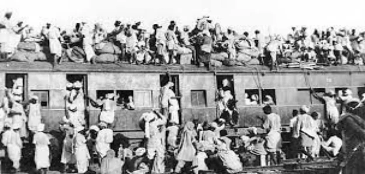 A train coming from Pakistan with refugees from Pakistan to Punjabartition times