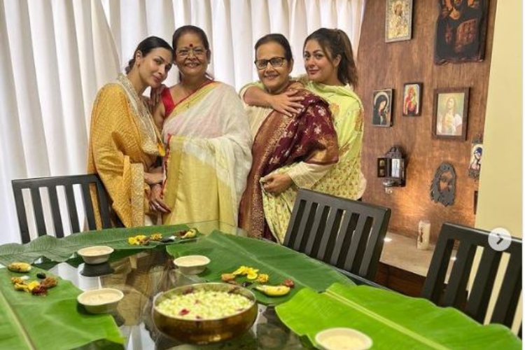 Maliaka Arora and her family eating Onamsadya (Instagram)