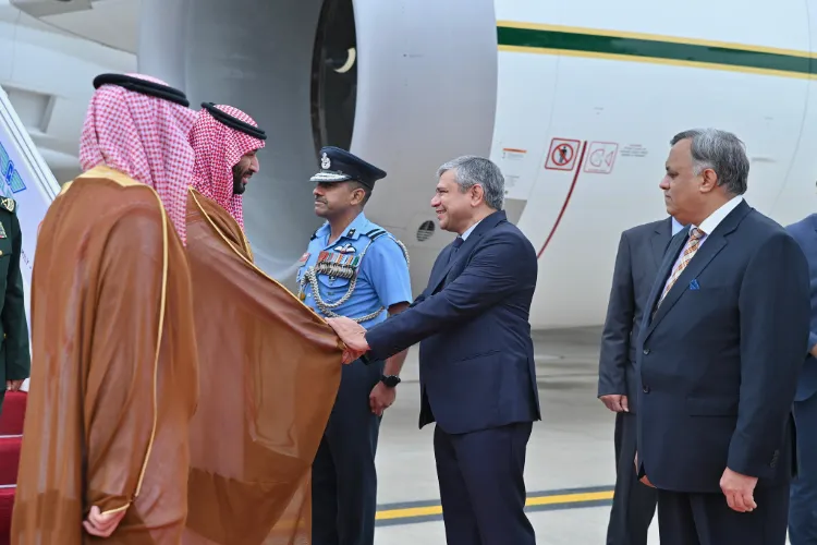 Saudi Crown Prince Mohammad bin Salman being welcomed at Delhi airport on arrival for taking part in G-20 Summit 