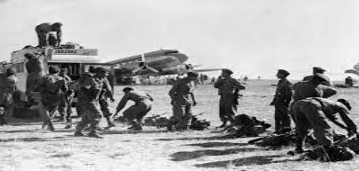 Indian Army landing in Stinagar to figh kabalis