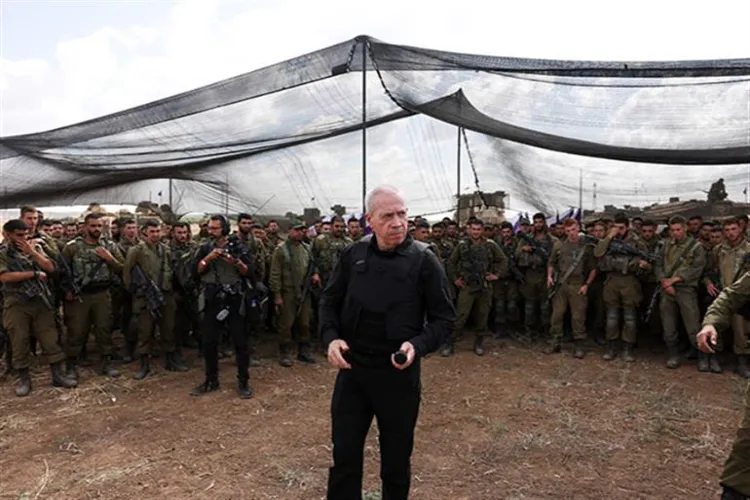 Israel Defence Minister Yoav Gallant with the soldiers of IDF