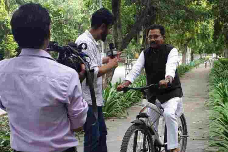 Rajya Sabha MP Dheeraj Sahu cycling to Parliament