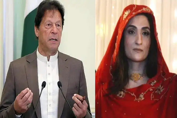 Former Pakistan Prime Minister Imran Khan and his wife Bushra Bibi