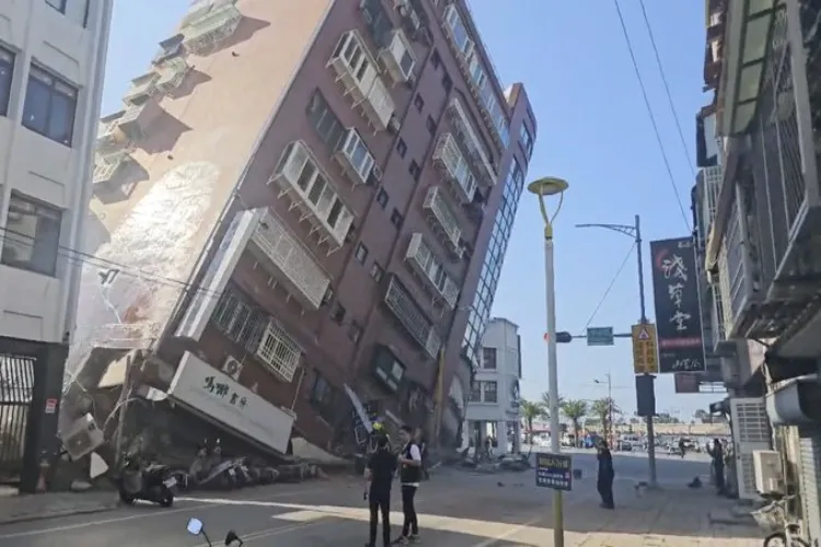 A building in Taipei after the earthquake (Courtesy: Global Times)