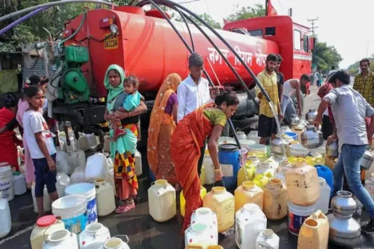 Water shortage hits Delhi in peak of summer