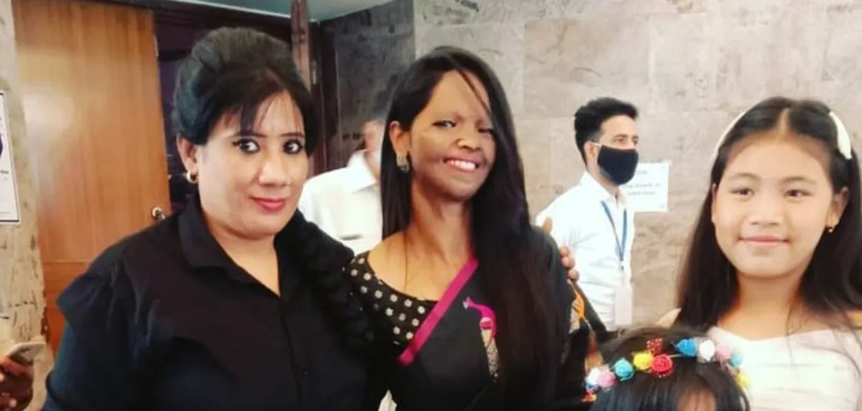 Bouncer Mehrunissa (Left) with Laxmi, famous acid attack survivour on whose life film Chappak featuring Deepika Padukone is based on 