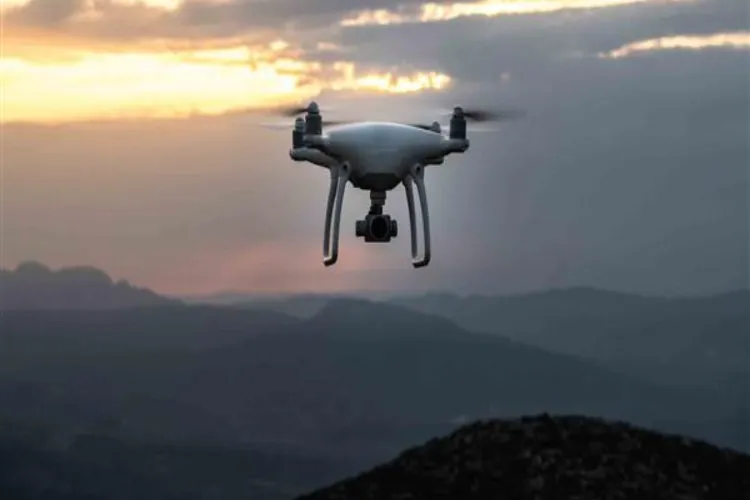 Srinagar police declares 'Temporary Red Zone' for the operation of drones and quadcopters.