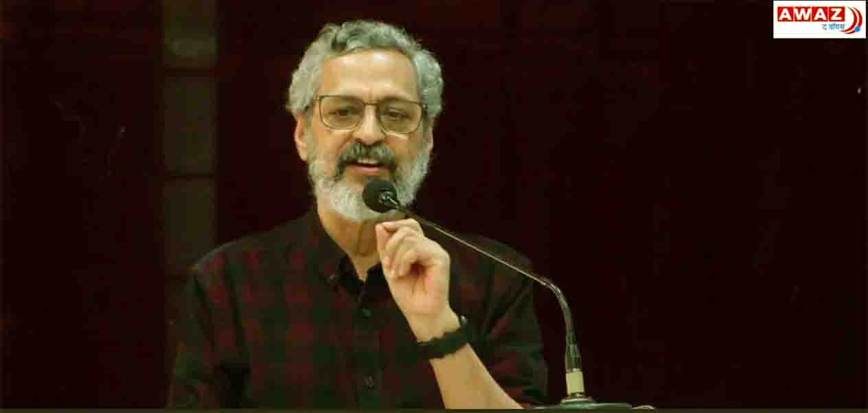 Dr Manindra Nath Thakur speaking at a function