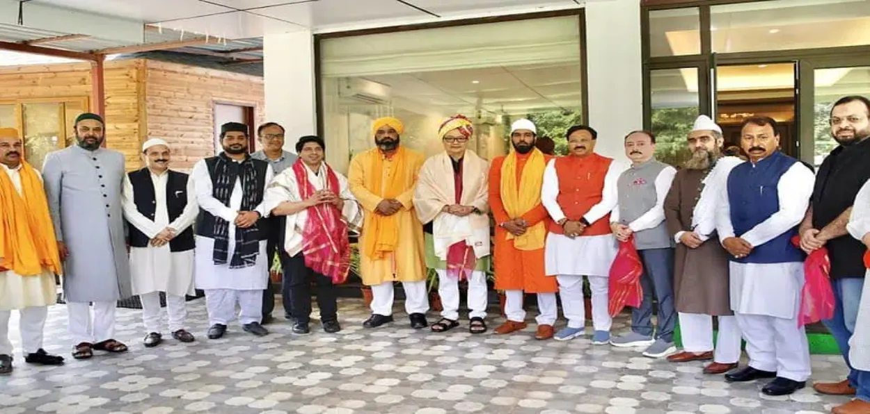 Muslim leaders with Minister for Minority Affairs Kiren Rijiju