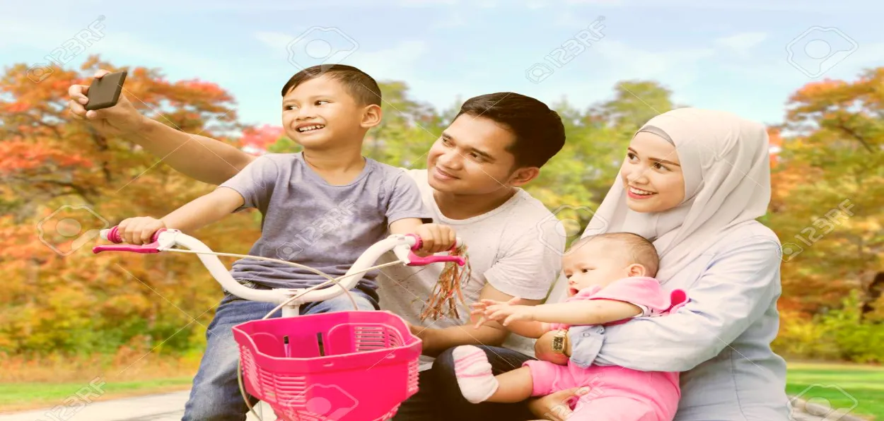 AS Muslim family clicking a selfie 