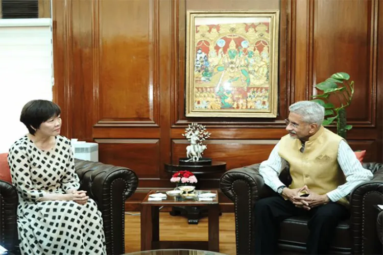 EAM S Jaishankar with Japan's former Prime Minister late Shinzo Abe's wife, Akie Abe