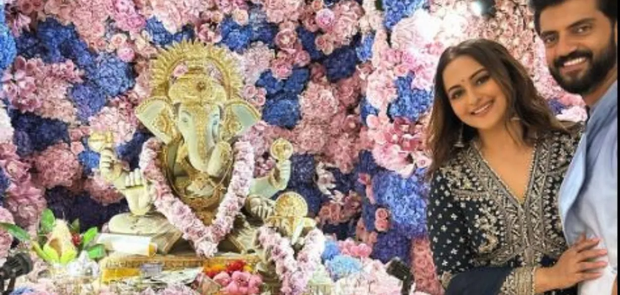 SDonakshi Sinha and Zaheer Iqbal with Ganesha (Instagram)