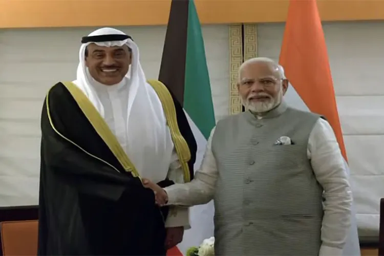 Prime Minister Narendra Modi with Kuwait Crown Prince, Sheikh Sabah Khaled Al-Hamad 