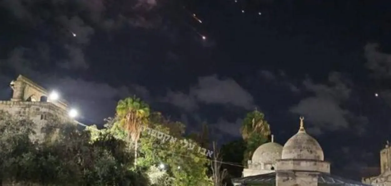 Iranian missiles in the sky of Jerusalem in the backdrop of Temple Mount