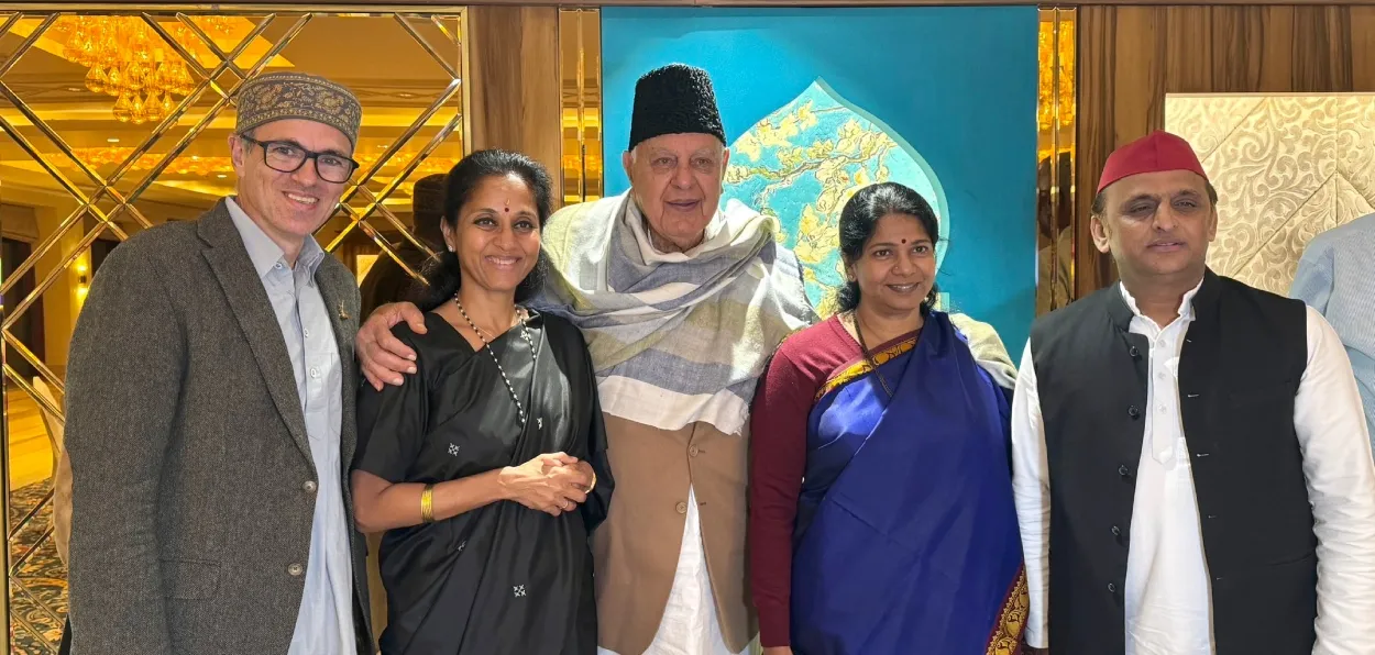 Chief Minister designate Omar Abdullah and his father Farooq Abdullah with NCP MP Supriya Sule, and DMK's Kanimozhi, and Akhilesh Yadavat Srinagar on the eve of oath taking ceremony