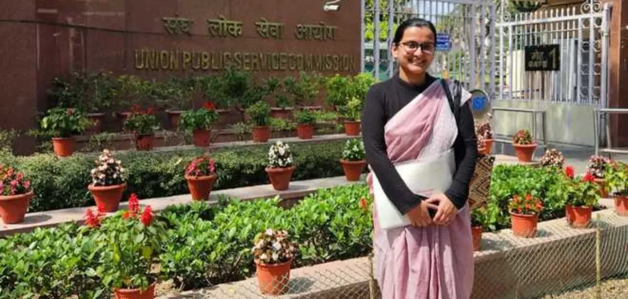 Abir Asad in front of the UPSC Office in New Delhi