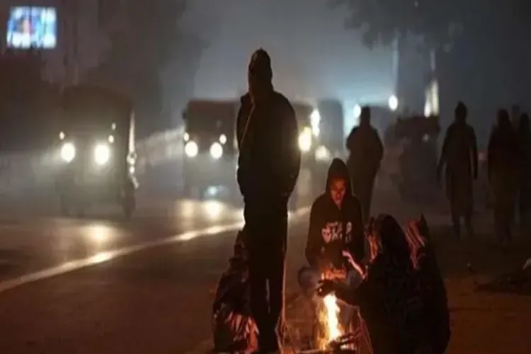 People warming up at a bonfire in Delhi