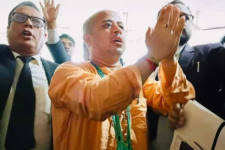 isckob TEMPLE PRIEST Chinmoy Krishna Das appearing in a Dhaka court 