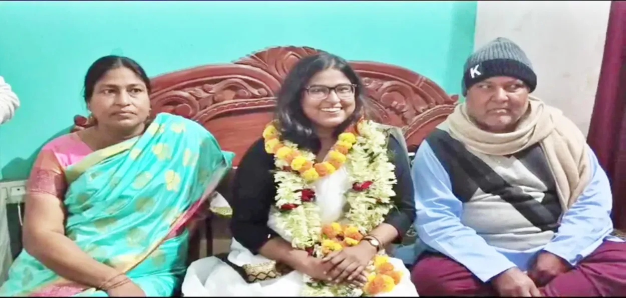 Farah Nishat with her parents