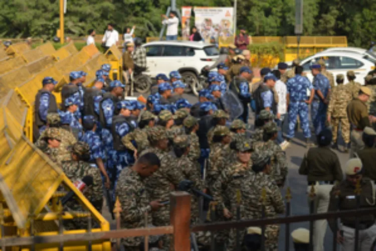 Police stopping agitating farmers from marching to Delhi