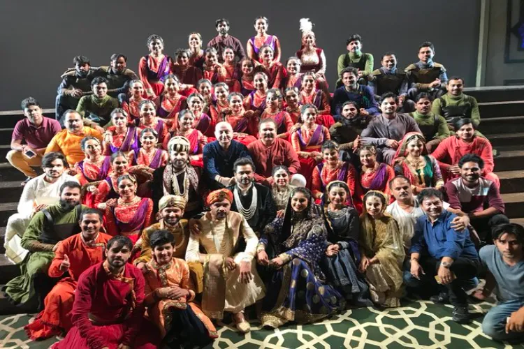 Feroz Abbas Khan with caste of 'Mughal-e-Azam: The Musical’