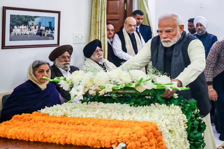 Prime Minister Narendra Modi pays tribute to Dr. Manmohan Singh