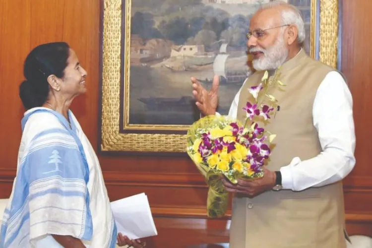 Prime Minister Narendra Modi with West Bangal Chief Minister mamata Banerjee