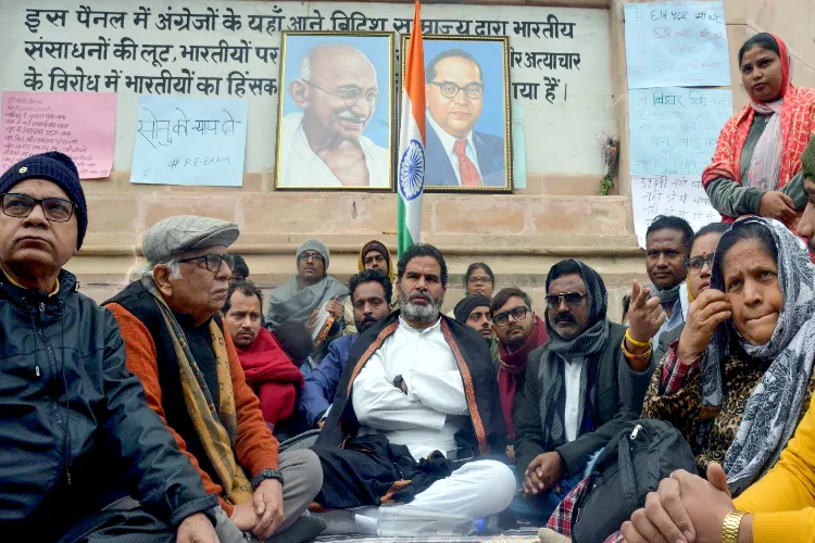 Prashant Kishor sitting on hunger strike in patna