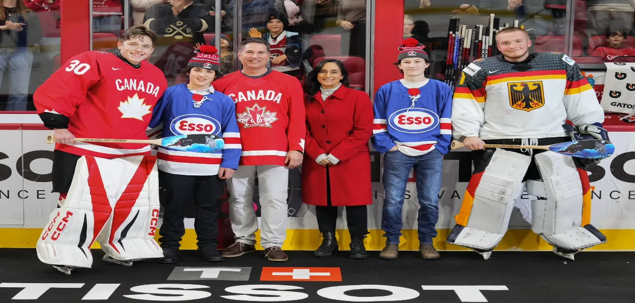 Anita Anant with Canadian Ice Hockey team