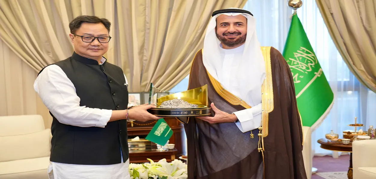 Minister  for Minority Affairs Kiren Rijiju with H.E. Tawfiq Bin Fawzan Al-Rabiah, Minister for Hajj and Umrah of Kindom of Saudi Arabia