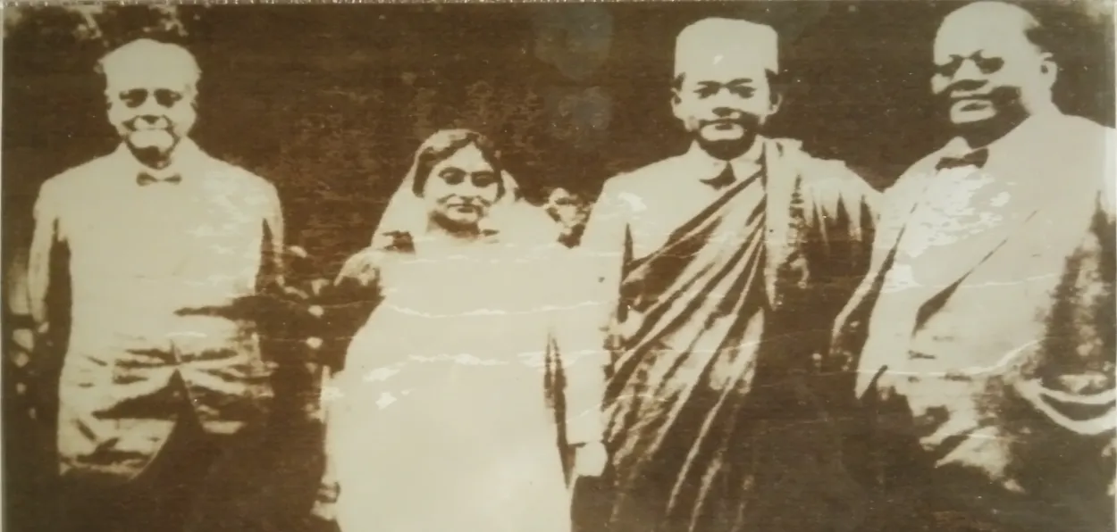 Janakinath Bose, Bivabati Devi, Subhas Chandra Bose and Sarat Chandra Bose in Shillong, 1927