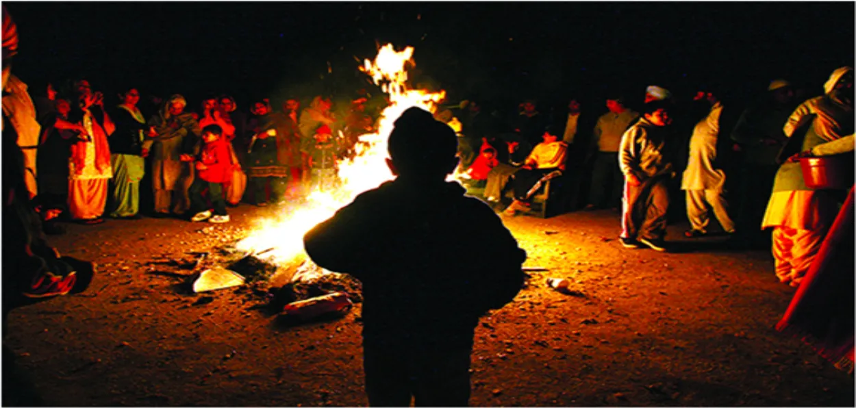 Festival of Lohri being celebrated in Punjab