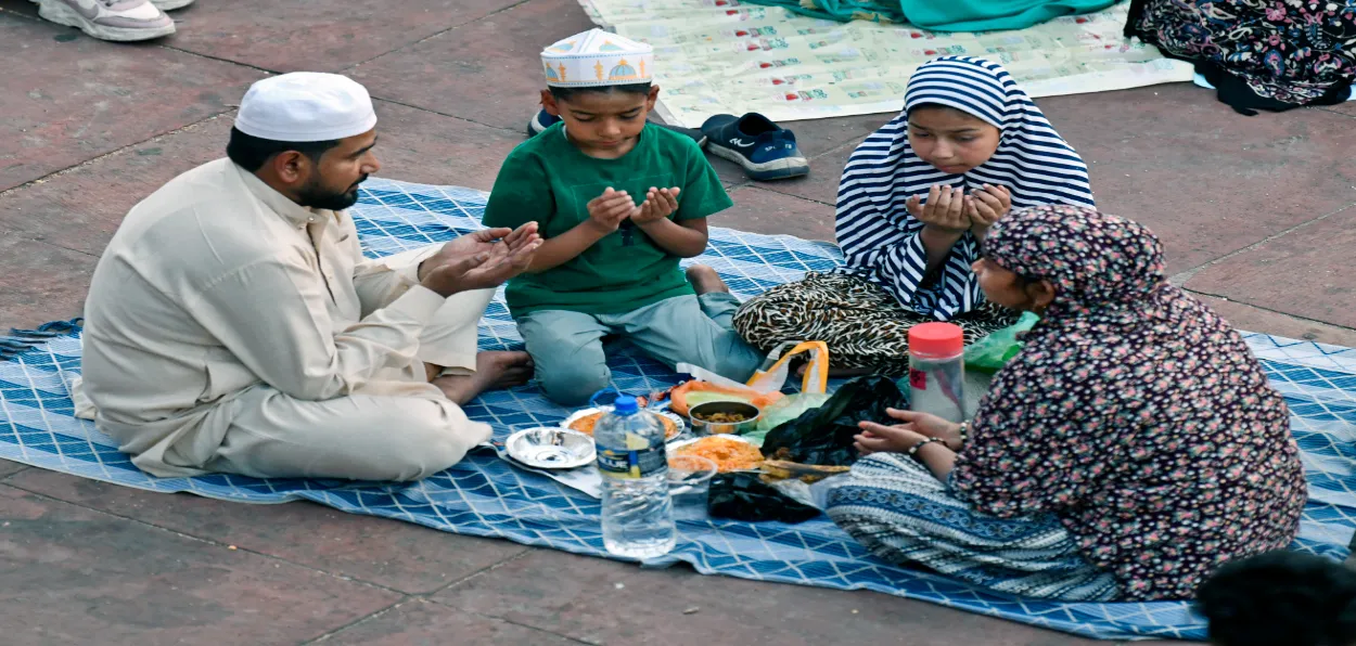 A family breaking the fast during Ramzan (File)