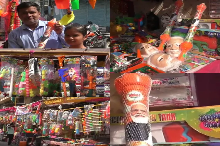 Holi celebrations in Burhanpur see tremendous demand for pichkaris, masks with Modi ji's photo