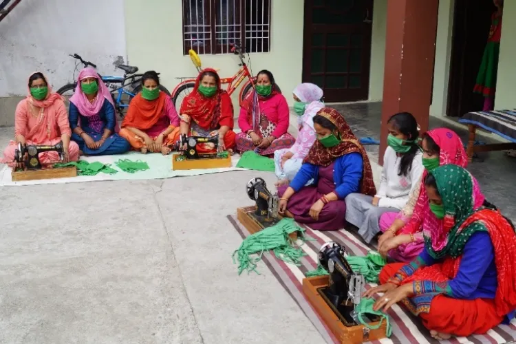 Self-help women groups in Himachal stitch masks (file photo)