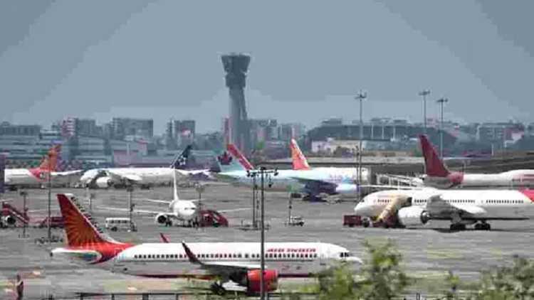 Canada bans flights from India