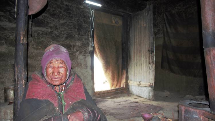 A Tibetan woman in Dungti, Ladakh